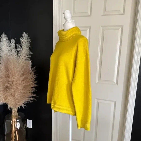 A Loves A Lime/Yellow Turtleneck Ribbed Cuff Sweater 
size Large - Picture 6 of 12